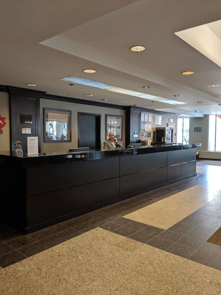 Radisson Hotel Winnipeg Downtown Exterior photo