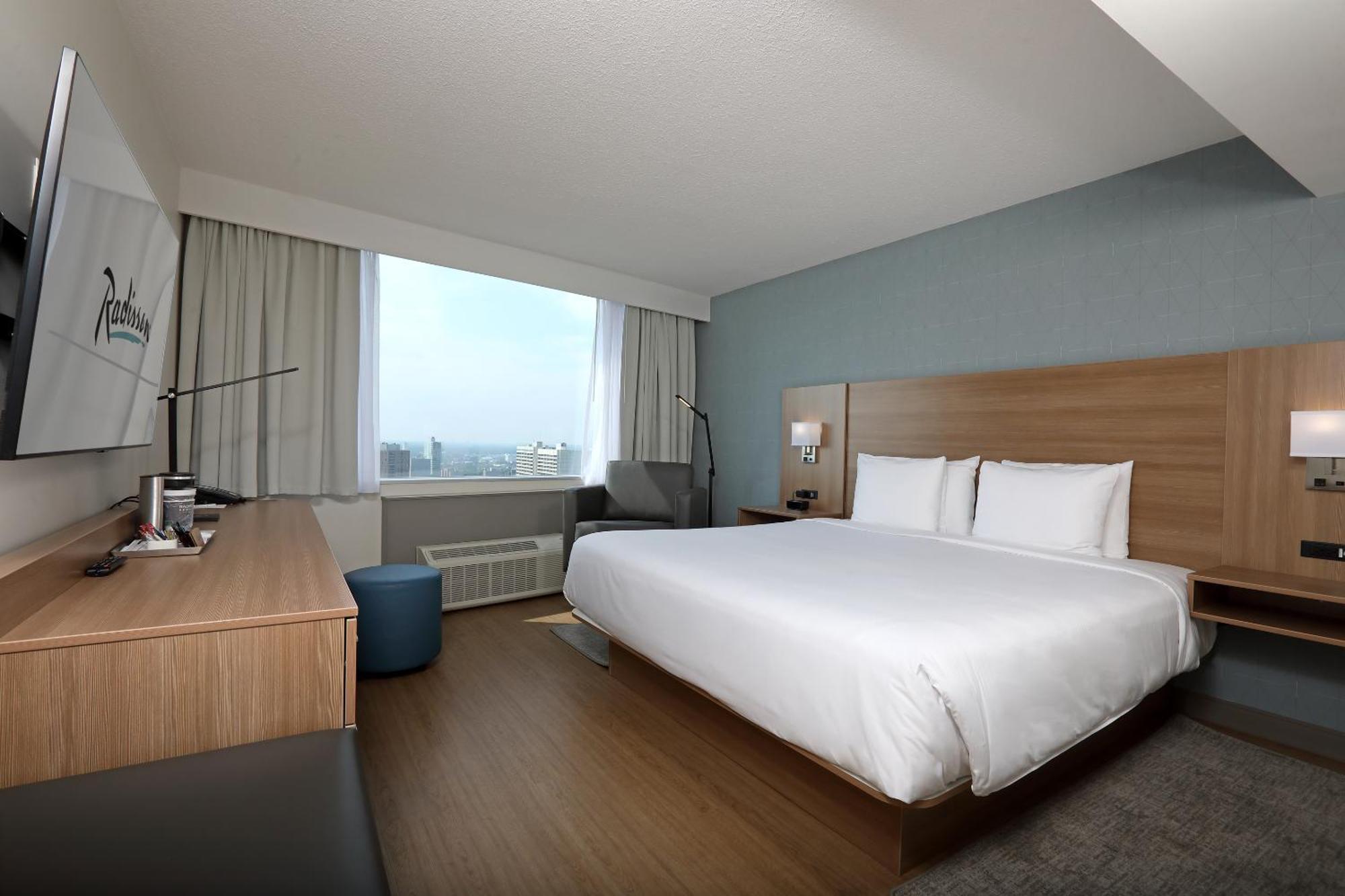 Radisson Hotel Winnipeg Downtown Exterior photo