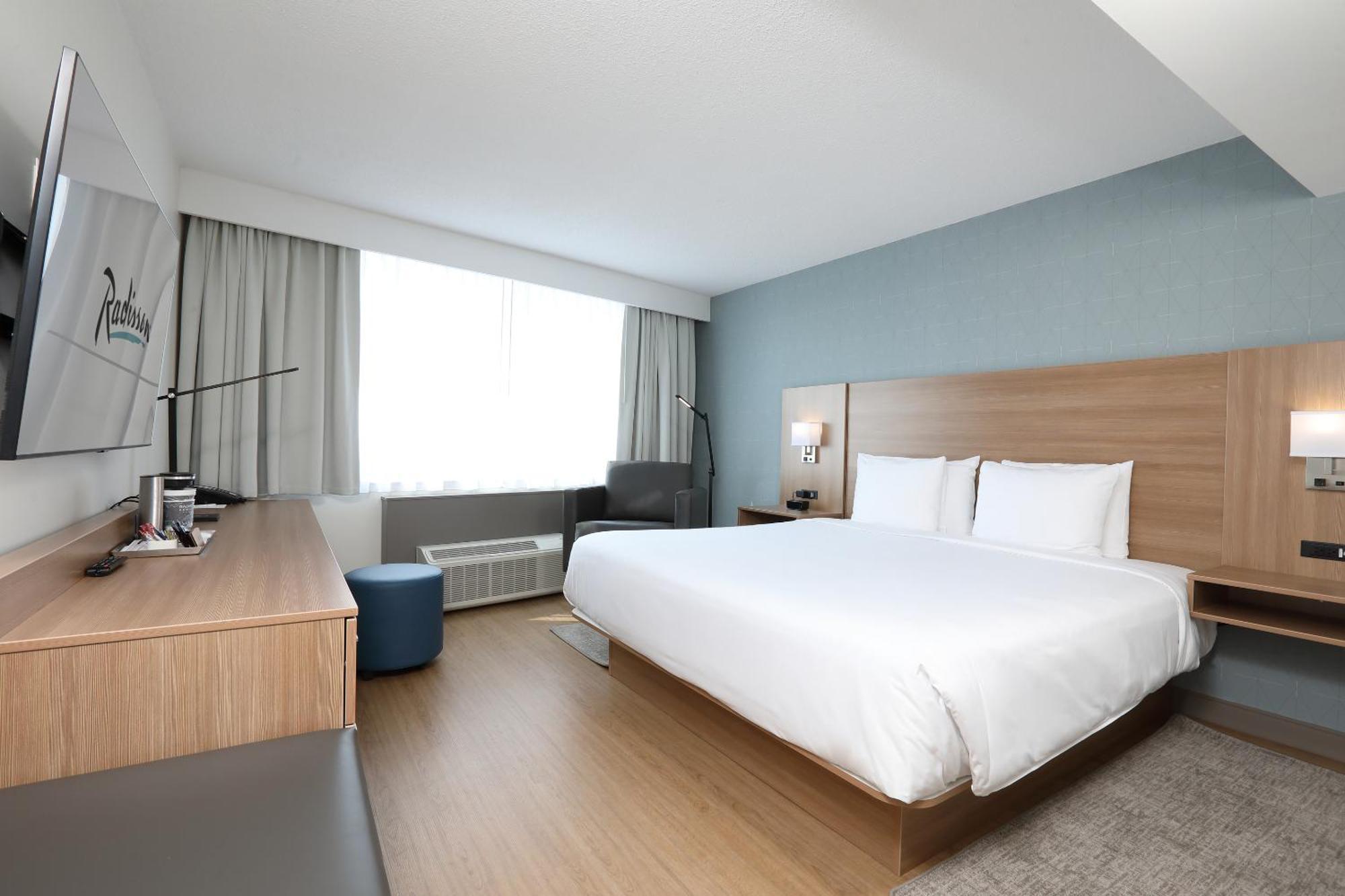 Radisson Hotel Winnipeg Downtown Exterior photo