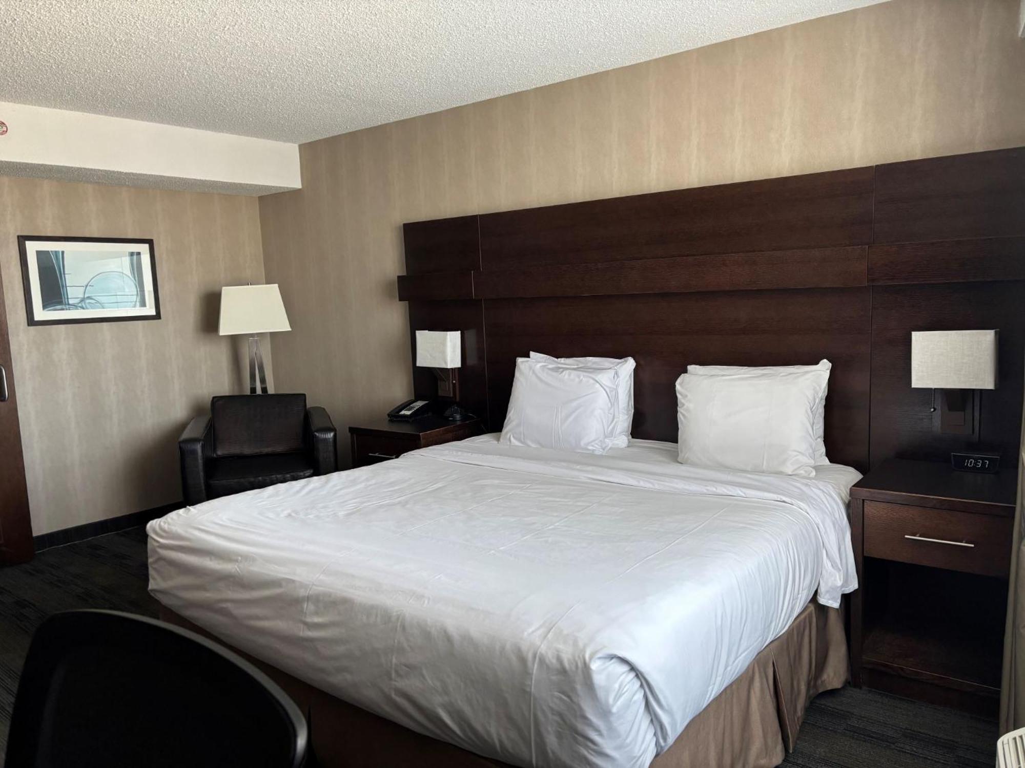 Radisson Hotel Winnipeg Downtown Exterior photo