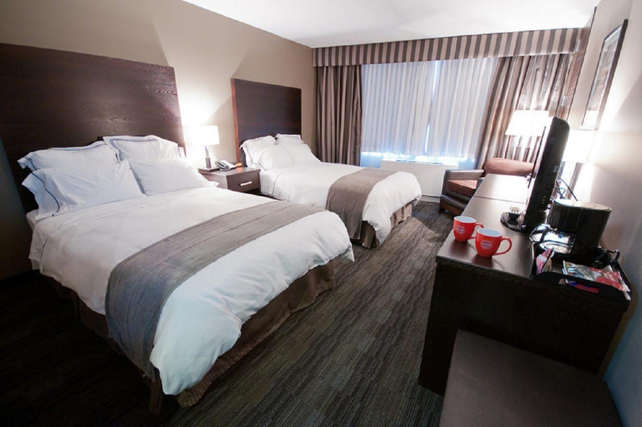 Radisson Hotel Winnipeg Downtown Exterior photo