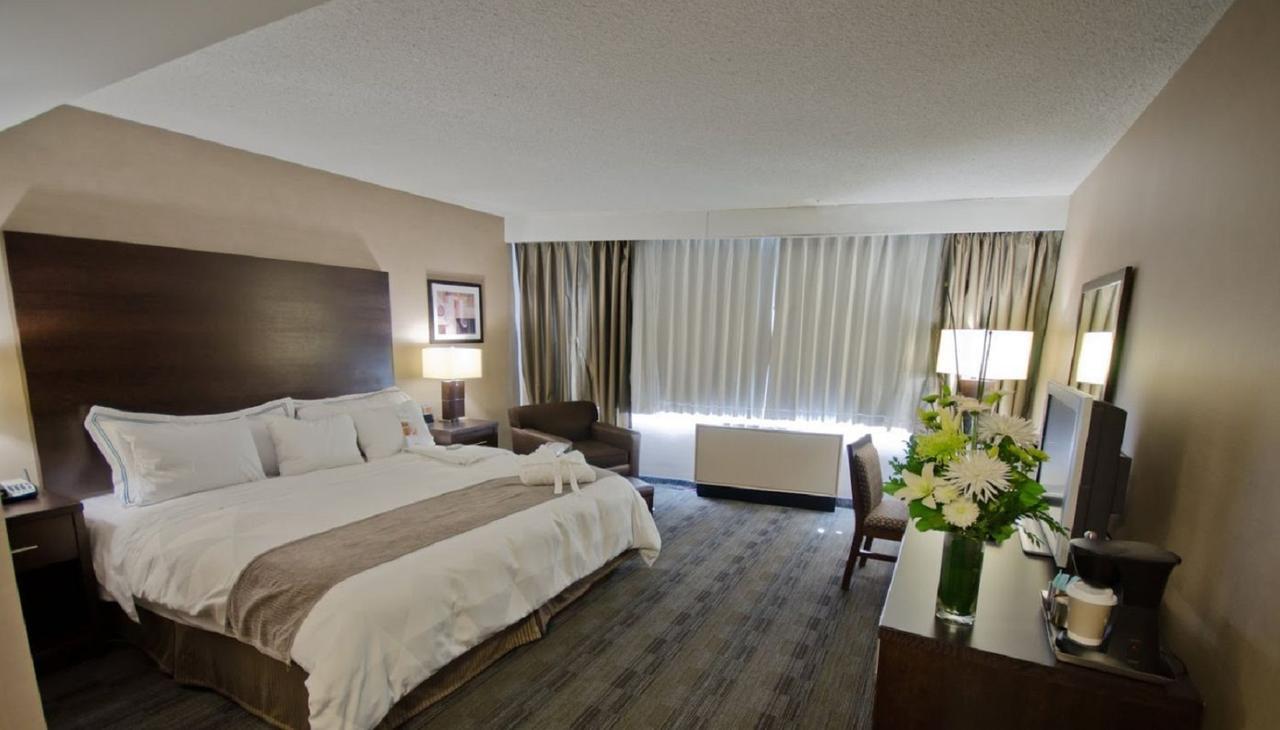 Radisson Hotel Winnipeg Downtown Exterior photo