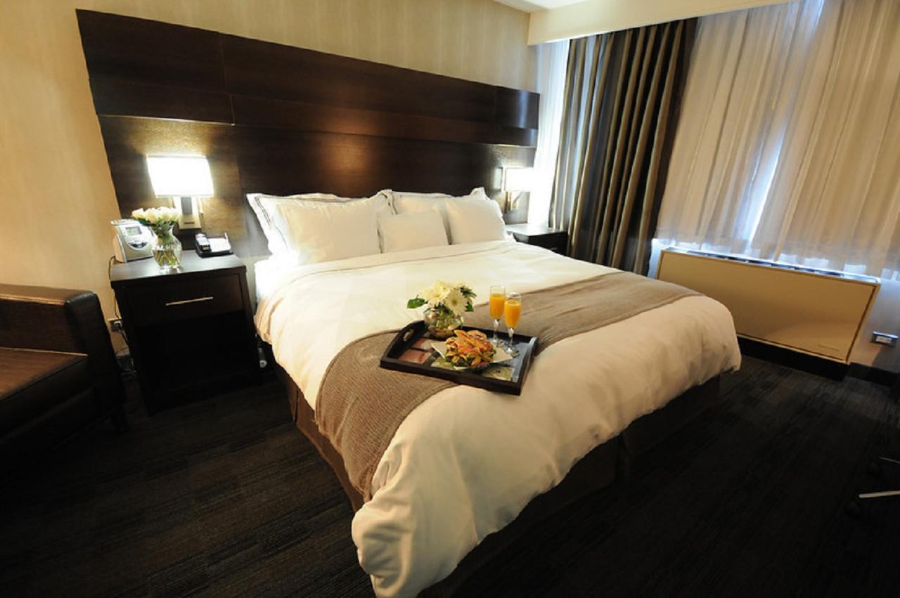 Radisson Hotel Winnipeg Downtown Exterior photo